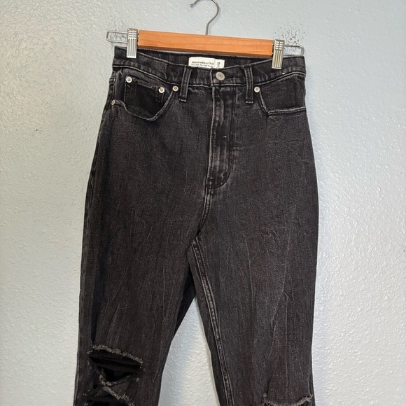 Abercrombie & Fitch W's Ultra High Rise Ankle Straight Jean Distressed Black 28 - Picture 4 of 9